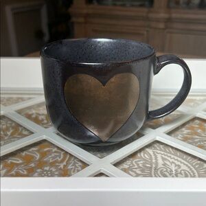 Potters Corner Hold Heart Mug